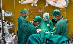 Ca mổ sọ n&#227;o đặc biệt cứu bệnh nh&#226;n 75 tuổi tho&#225;t liệt