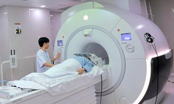 Bệnh viện HNĐK Nghệ An vận h&#224;nh hệ thống MRI 3.0 Tesla t&#237;ch hợp AI