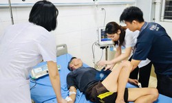 B&#225;c sĩ miền n&#250;i gi&#224;nh giật sự sống cho người đ&#224;n &#244;ng bị hen phế quản nguy kịch