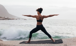 Chuỗi động t&#225;c yoga 15 ph&#250;t gi&#250;p phục hồi năng lượng, thay thế c&#224; ph&#234;
