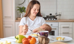 T&#243;c rụng nhiều sau sinh, ứng ph&#243; như thế n&#224;o?