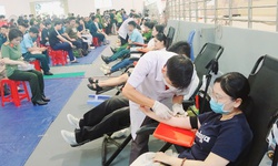 Hơn 600 người ở Kh&#225;nh H&#242;a n&#244; nức đi hiến m&#225;u t&#236;nh nguyện