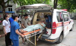 Nam sinh g&#227;y xương sườn, tr&#224;n dịch m&#224;ng phổi vẫn nỗ lực ho&#224;n th&#224;nh Kỳ thi tốt nghiệp THPT 2025