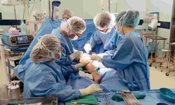 Vinmec lần đầu thay to&#224;n bộ xương đ&#249;i cho bệnh nhi ung thư nhỏ tuổi