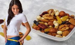Chỉ ăn hạt thay bữa ch&#237;nh để giảm c&#226;n: Cẩn thận nguy cơ b&#233;o ph&#236;