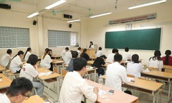 Những con số đ&#225;ng ch&#250; &#253; trong phổ điểm thi tốt nghiệp THPT 2025
