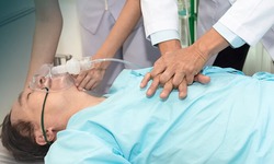 Nhận biết sớm đột quỵ v&#224; ngừng tim để cứu đ&#250;ng c&#225;ch