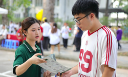 Th&#237; sinh cẩn trọng với &#39;bẫy&#39; điểm s&#224;n x&#233;t tuyển đại học 2025