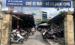 Trước lộ trình cấm xe xăng, chợ xe máy lớn nhất Hà Nội: 'Trước bán 10, giờ mất 9'