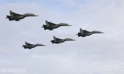 Đội h&#236;nh Su-30MK2 &#39;r&#232;n gi&#243; luyện m&#226;y&#39; cho ng&#224;y 2/9 lịch sử