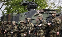 Quan chức châu Âu lo bị Mỹ 'ngắt kết nối' phần mềm vũ khí