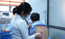 Sởi kh&#244;ng chỉ l&#224; bệnh trẻ em, người lớn cũng c&#243; thể tử vong do mắc sởi
