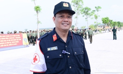 B&#225;c sĩ qu&#226;n y - Điểm tựa sức khỏe cho những bước ch&#226;n diễu binh