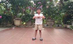 Chơi một m&#236;nh tại s&#226;n nh&#224;, b&#233; trai 5 tuổi mất t&#237;ch b&#237; ẩn