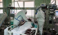 Chuy&#234;n gia cảnh b&#225;o l&#224;n s&#243;ng COVID-19 mới tại Nga