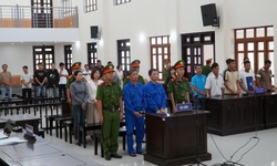15 năm t&#249; cho kẻ &#39;nổ&#39; quen biết nhiều l&#227;nh đạo cấp cao để &#39;chạy &#225;n&#39;