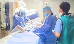 2 giờ thay nhau &#233;p tim li&#234;n tục, 15 lần sốc điện b&#225;c sĩ &#39;k&#233;o&#39; bệnh nh&#226;n trở về từ c&#245;i chết