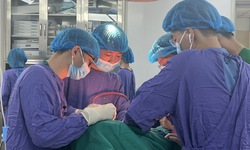 Đau tức v&#249;ng bụng tr&#225;i, tiểu ra m&#225;u, đi kh&#225;m ph&#225;t hiện khối u thận &#39;khủng&#39;
