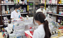 Bộ Y tế y&#234;u cầu dự trữ, cung ứng đầy đủ thuốc cho điều trị, ph&#242;ng chống dịch bệnh