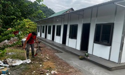 Trạm y tế lắp gh&#233;p giữa t&#226;m lũ Mỹ L&#253; ho&#224;n th&#224;nh, người d&#226;n y&#234;n t&#226;m kh&#225;m chữa bệnh