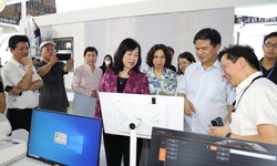 Bộ trưởng Đ&#224;o Hồng Lan kiểm tra, đ&#244;n đốc tiến độ thực hiện Triển l&#227;m th&#224;nh tựu Y tế Việt Nam 