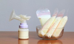 Chia sẻ sữa mẹ tự phát tiềm ẩn nhiều nguy cơ cho trẻ sơ sinh