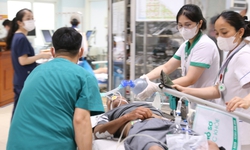 Đội cấp cứu lưu động Nghệ An trực chiến b&#227;o số 5