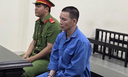 Tử h&#236;nh nam c&#244;ng nh&#226;n s&#225;t hại quản l&#253; do m&#226;u thuẫn mất quần &#225;o