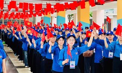 H&#224;ng loạt trường đại học tặng mỗi sinh vi&#234;n 100.000 đồng dịp Quốc kh&#225;nh 2/9