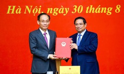 Giao quyền Bộ trưởng Bộ Ngoại giao cho &#244;ng L&#234; Ho&#224;i Trung