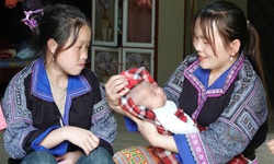 C&#244; đỡ th&#244;n bản cần được đ&#224;o tạo nghiệp vụ định kỳ v&#224; đ&#227;i ngộ tốt hơn