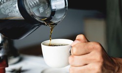 C&#243; n&#234;n uống c&#224; ph&#234; trong những ng&#224;y nắng n&#243;ng?