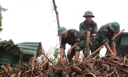 Nghệ An: Dồn mọi nguồn lực để người d&#226;n sớm c&#243; nh&#224;, học sinh kịp ng&#224;y khai giảng