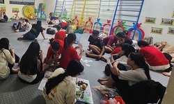 Trường mẫu gi&#225;o ở Ba Đ&#236;nh mở cửa đ&#243;n người d&#226;n nghỉ qua đ&#234;m xem diễu binh