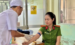 2 c&#225;n bộ c&#244;ng an hiến m&#225;u cứu sống trẻ sơ sinh nguy kịch