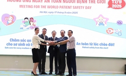 Thứ trưởng Bộ Y tế: An to&#224;n người bệnh l&#224; trụ cột xuy&#234;n suốt trong quản trị chất lượng
