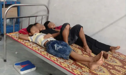 40 học sinh trường d&#226;n tộc b&#225;n tr&#250; nhập viện nghi bị ngộ độc thực phẩm