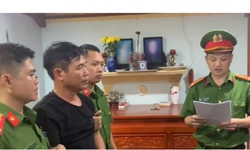 Bắt người đ&#224;n &#244;ng d&#249;ng mạng x&#227; hội b&#244;i nhọ người kh&#225;c