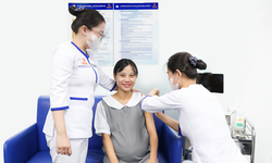 VNVC triển khai ti&#234;m vaccine RSV - t&#225;c nh&#226;n g&#226;y vi&#234;m phổi, vi&#234;m phế quản h&#224;ng đầu ở trẻ nhỏ v&#224; người cao tuổi