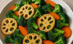 Củ sen x&#224;o s&#250;p lơ xanh, m&#243;n ăn thanh đạm cho m&#249;a thu