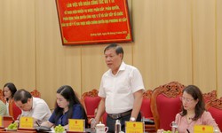 Thứ trưởng Đỗ Xu&#226;n Tuy&#234;n l&#224;m việc về sắp xếp, tổ chức cơ sở y tế khi thực hiện ch&#237;nh quyền địa phương 2 cấp tại Quảng Ng&#227;i
