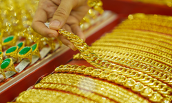 Giá vàng hôm nay ngày 12/1 chưa ngừng tăng rất mạnh