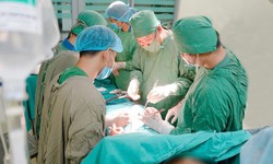 Đại phẫu '6 trong 1' cứu bệnh nhân mắc ung thư buồng trứng giai đoạn muộn