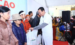 Bệnh viện Mắt Bình Tâm: Dấu ấn nhân văn trong từng chuyến khám mắt miễn phí vùng sâu