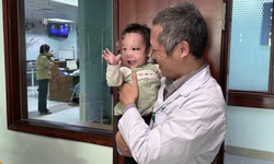 Bác sĩ Bệnh viện Nhi Trung ương 'hồi sinh' thành công ca bệnh dị dạng bạch mạch hiếm gặp trong y văn