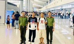 Trục xuất 2 người nước ngoài nhập cảnh trái phép vào Việt Nam