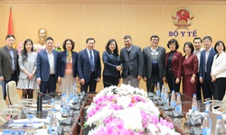 Bộ trưởng Bộ Y tế Đào Hồng Lan tiếp Quyền Giám đốc Chương trình Làng trẻ em SOS Quốc tế