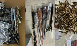 Khởi tố 13 bị can trong đường dây mua bán vũ khí quân dụng tại TPHCM