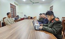 Bắt đối tượng người nước ngoài buôn lượng lớn linh kiện súng quân dụng dưới vỏ bọc 'bộ thông tắc bồn cầu'