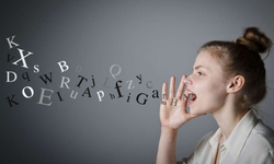 Giọng nói run rẩy, đứt quãng, khàn tiếng… coi chừng rối loạn giọng nói